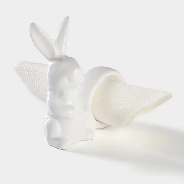 Кольцо для салфеток Доляна &laquo;Зайка&raquo;, 9.1&times;4.3&times;10.5 см, доломит, белое