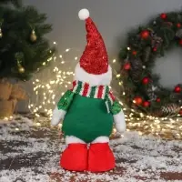 Игрушка мягкая &laquo;Снеговик в сияющем костюме&raquo; 34&times;17 см, красно-зелёный