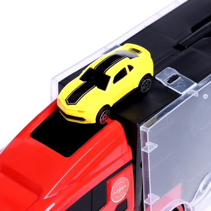 Грузовик &laquo;Перевозчик&raquo;, в наборе 5 машинок, 1 вертолёт, 4 дорожных знака