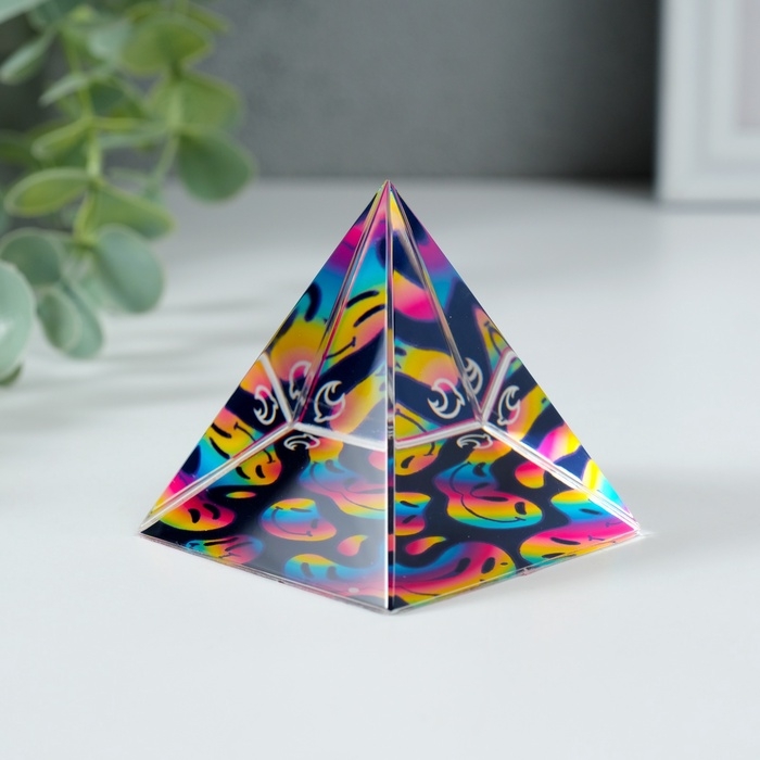Сувенир стекло пирамида Сувенир стекло пирамида "Смайлы" 6х6х6 см