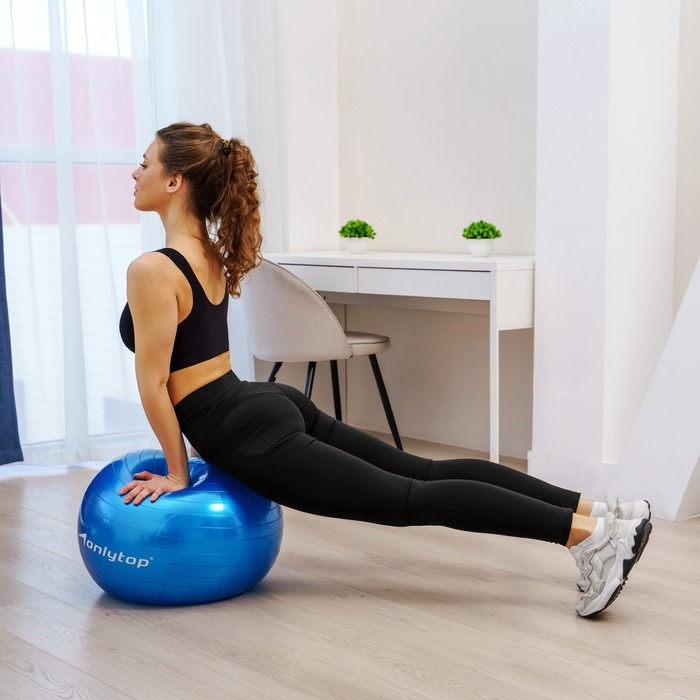 Фитбол ONLYTOP, d=55 см, 600 г, цвета МИКС Фитбол ONLYTOP, d=55 см, 600 г, цвета МИКС