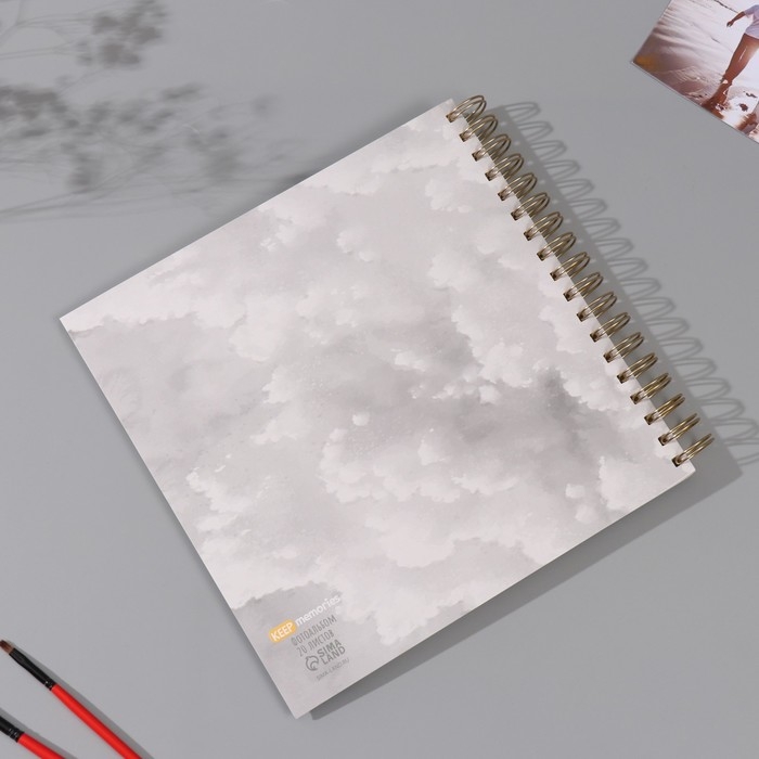 Фотоальбом на спирали 20 листов  Фотоальбом на спирали 20 листов "Облака" объёмный элемент + 4 вкладки 24х24 см