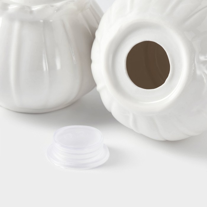 Набор фарфоровый для специй BellaTenero «Тюльпан», 3 предмета: солонка 75 мл, перечница 75 мл, бамбуковая подставка, цвет белый Набор фарфоровый для специй BellaTenero «Тюльпан», 3 предмета: солонка 75 мл, перечница 75 мл, бамбуковая подставка, цвет белый