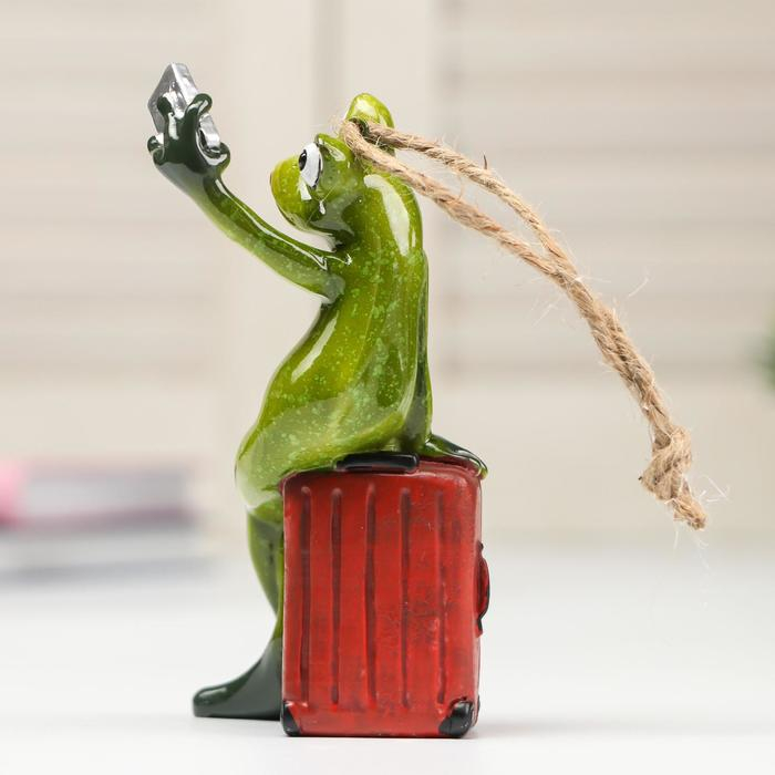 Сувенир полистоун лак Сувенир полистоун лак "Лягушка-путешественница селфится" 12х6,5х7 см