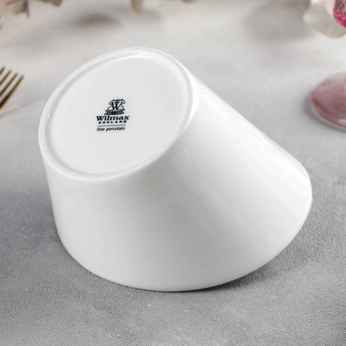Блюдо фарфоровое для снеков Wilmax, 14×16 см, цвет белый Блюдо фарфоровое для снеков Wilmax, 14×16 см, цвет белый