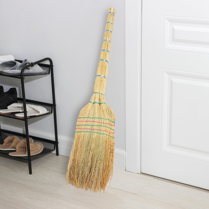 Веник узбекский из сорго 5ти-прошивной 3х-лучевой, ручная работа, 90-95 см Веник узбекский из сорго 5ти-прошивной 3х-лучевой, ручная работа, 90-95 см