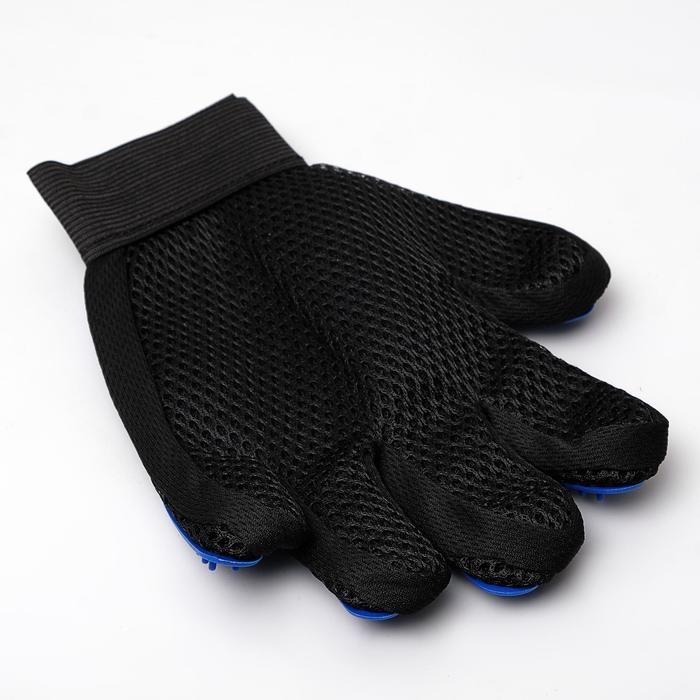 Перчатка - щетка для шерсти на правую руку с удлиненными зубчиками, синяя