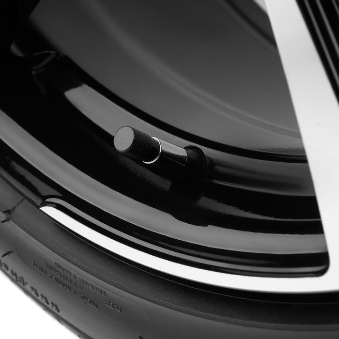 Колпачок на вентиль TORSO, черный, набор 4 шт Колпачок на вентиль TORSO, черный, набор 4 шт