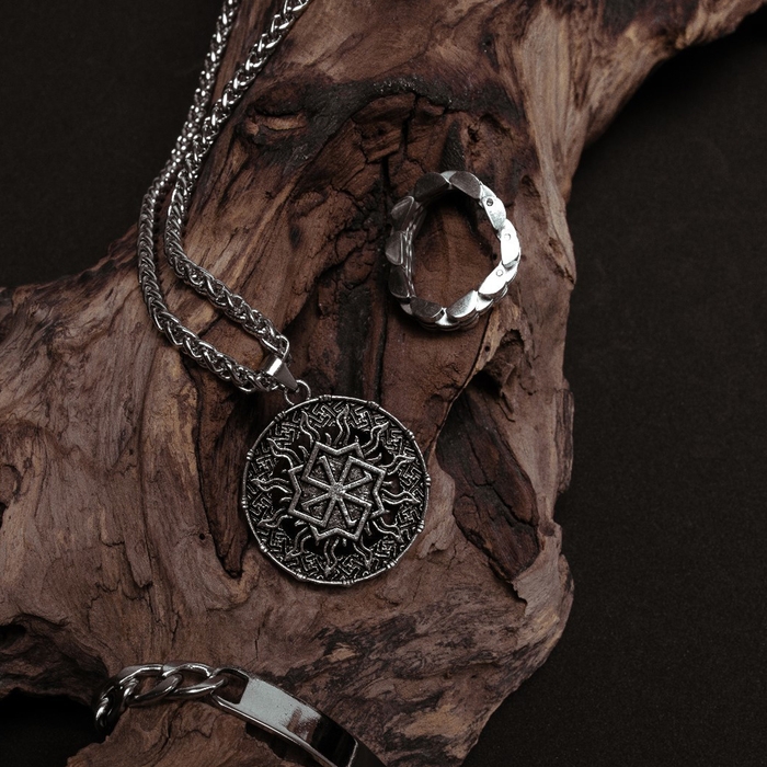 Кулон-оберег «Коловрат» пылающий, цвет чернёное серебро, 60 см