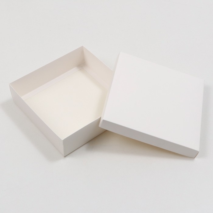 Коробка складная, крышка-дно, белая, 23 х 23 х 6,5 см Коробка складная, крышка-дно, белая, 23 х 23 х 6,5 см