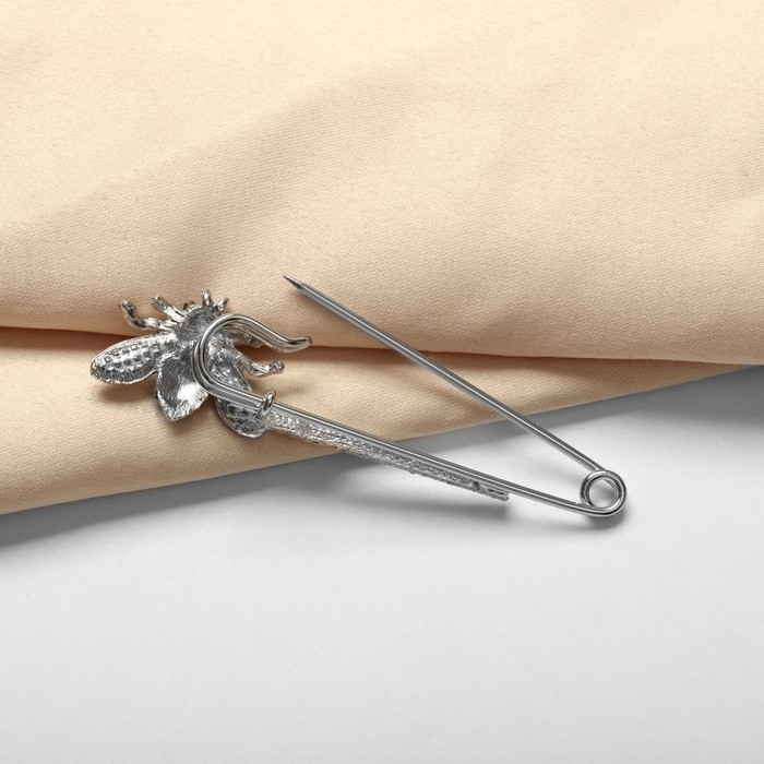 Булавка «Пчела» со стразами, 5,5см, цвет чёрно-белый в серебре Булавка «Пчела» со стразами, 5,5см, цвет чёрно-белый в серебре