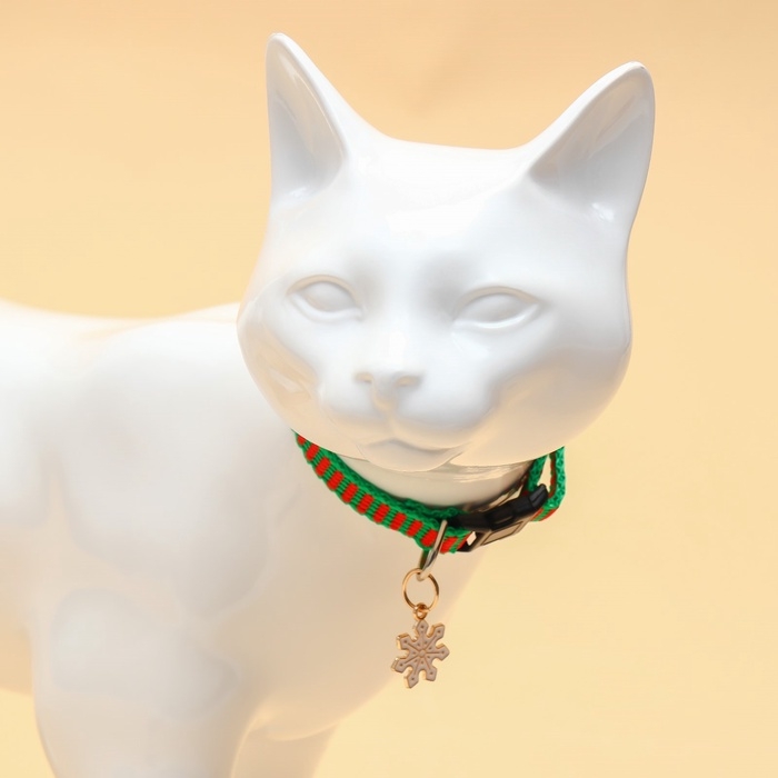 Ошейник + новогодний подвес Ошейник + новогодний подвес "Снежинка", 30 х 1 см, капрон, зелёный