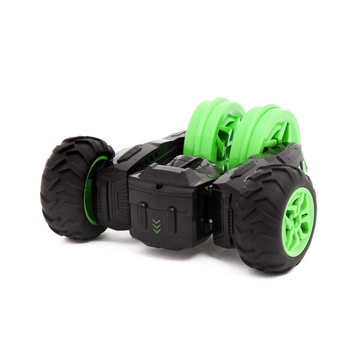 Машина радиоуправляемая «Перевертыш - Трансформер», работает от аккумулятора, цвет зелёный Машина радиоуправляемая «Перевертыш - Трансформер», работает от аккумулятора, цвет зелёный