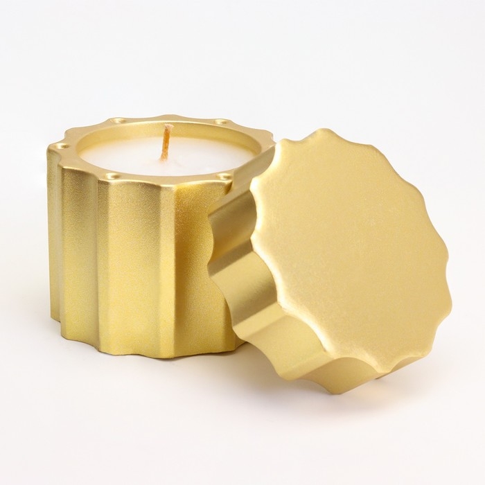 Свеча в подсвечнике из гипса с крышкой с широкими гранями, 7,5х8,5см, золото Свеча в подсвечнике из гипса с крышкой с широкими гранями, 7,5х8,5см, золото
