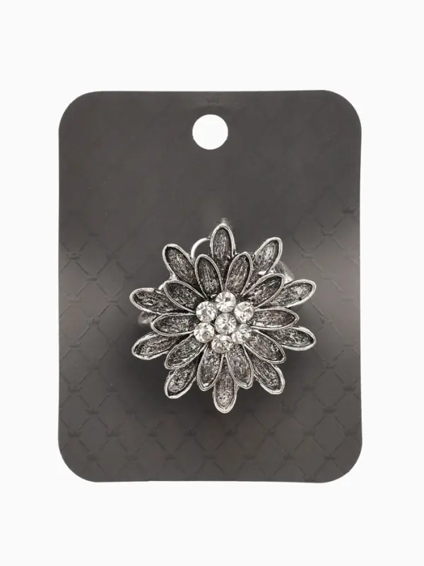 Кольцо для платка Кольцо для платка "Цветок Хризантема", цвет белый в чернёном серебре