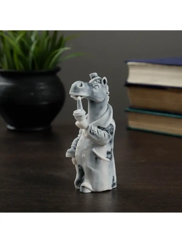 Фигурка &laquo;Конь в пальто&raquo;, 12 см