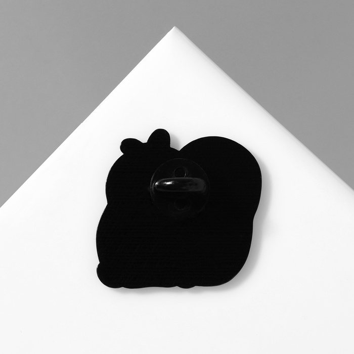 Значок Значок "Пингвинята" парочка, цветной в чёрном металле