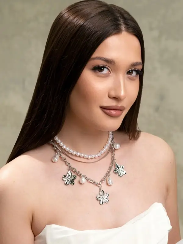 Колье многослойное с подвесками &laquo;Жемчуг с цветами&raquo;, 3 уровня, 34, 36, 40 см, медь, белое в серебре
