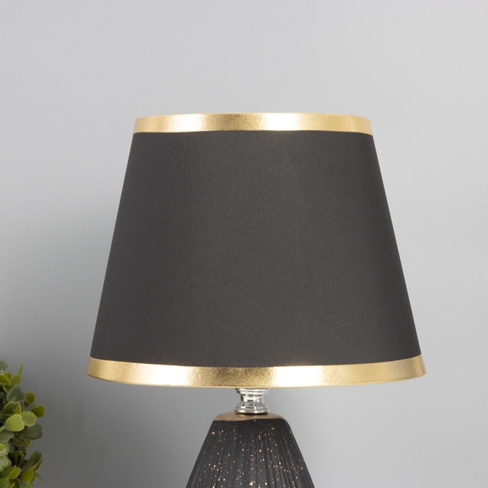 Лампа настольная Лампа настольная "Нежность" 1х40Вт Е14 черный/золото 20х20х34см