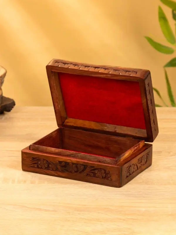 Шкатулка резная "Пента" 18х13х6 см, дерево шишам