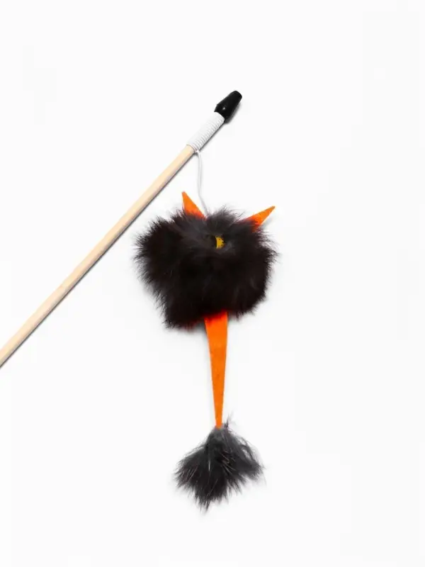 Дразнилка - удочка из меха кролика &laquo;Монстрик&raquo;, на деревянной палочке, цвет МИКС