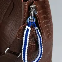 Брелок на карабине "Паракорд" шнур 0,5 см сине-белый 14,5х1,8х0,8 см Брелок на карабине "Паракорд" шнур 0,5 см сине-белый 14,5х1,8х0,8 см