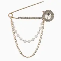 Булавка &laquo;Императрица&raquo;, стразы, цепочка, жемчуг, L=7.5 см, цвет белый в золоте