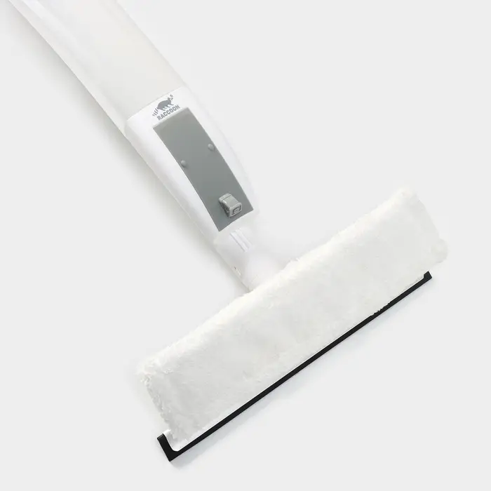 Щётка для окон с распылителем Raccoon, алюминиевая ручка, длина 116 см, водосгон 25 см, насадка из микрофибры 25&times;6 см