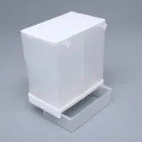 Автокормушка для птиц &laquo;Пижон&raquo;, 8.5&times;8&times;15.4 см, пластик, белая