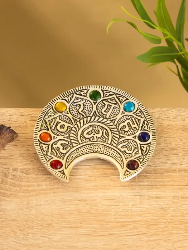 Подставка под благовония «Полумесяц с цветными кристаллами», 12×11 см, алюминий Подставка под благовония «Полумесяц с цветными кристаллами», 12×11 см, алюминий