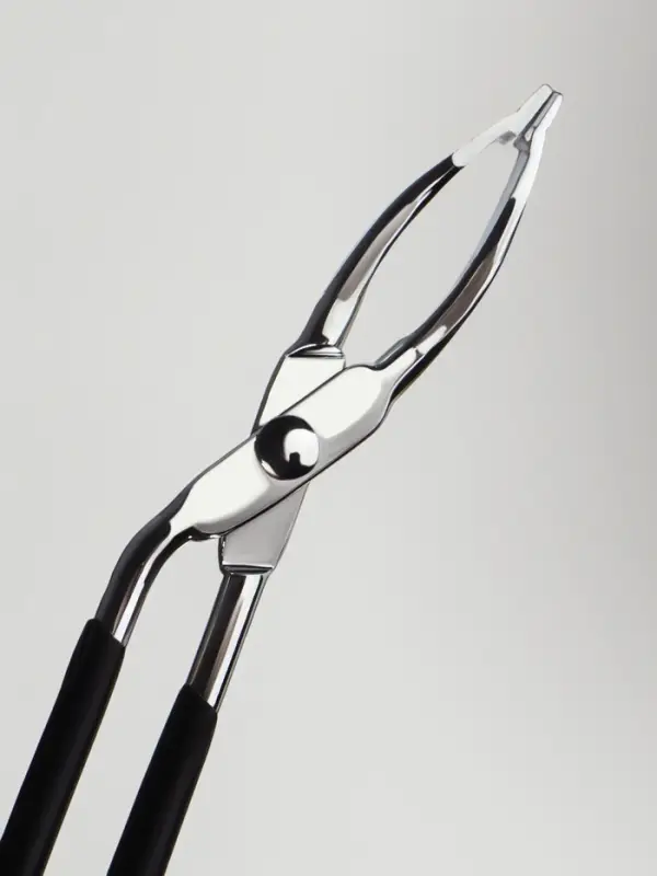 Пинцет в форме ножниц, прорезиненные ручки, 8 см, чёрный, серебристый