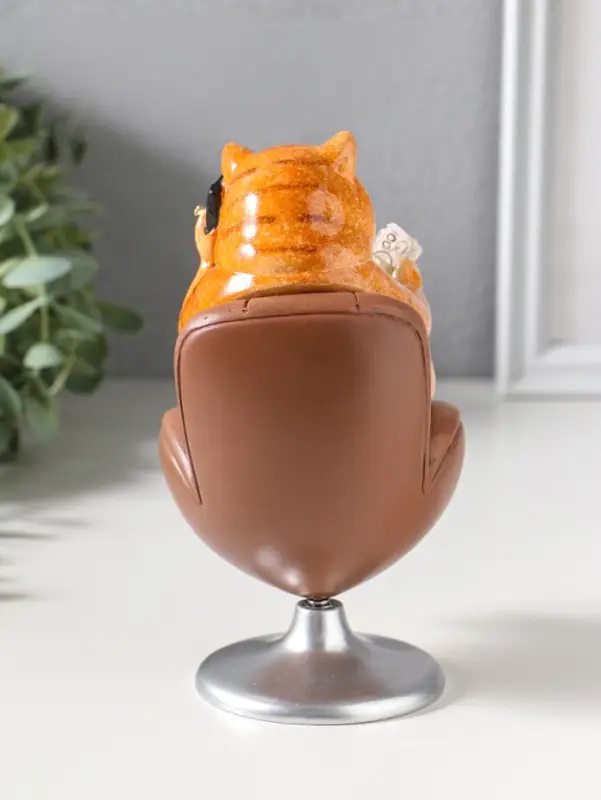 Сувенир полистоун лак "Пухлый кот - решала, в кожаном кресле" крутится 10,5х8,7х16 см