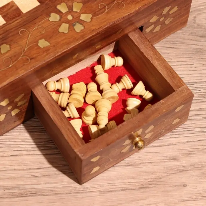 Шахматы дорожные, 20.5&times;20.5&times;7 см, дерево шишам