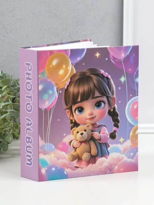 Фотоальбом на 80 фото 10х15 см "Малышка с косичками, с мишкой" в коробке 5х19х22,8 см
