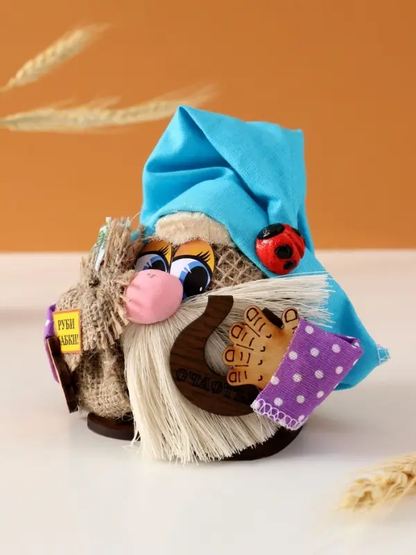 Оберег-домовой Оберег-домовой "Везунчик с божьей коровкой", 9х9/13см