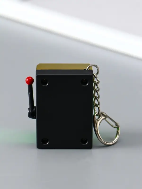 Брелок пластик "Игровой автомат - казино" зелёно-золотой 2,7х3,4х5 см