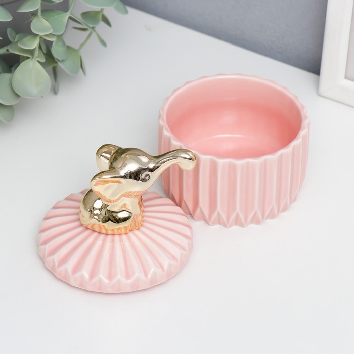 Шкатулка керамика Шкатулка керамика "Золотой слонёнок" розовый рельеф 12х8,2х8,2 см