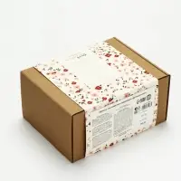 Гифтбокс с чаем, конфетами и еждневником "Цветочный паттерн"