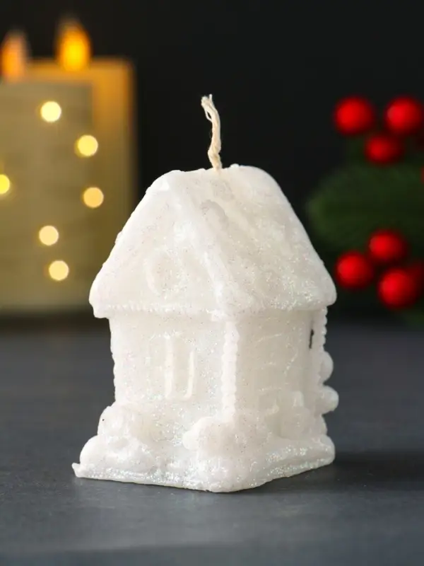 Свеча новогодняя Свеча новогодняя "Домик с Пряником" 40х70мм, белый