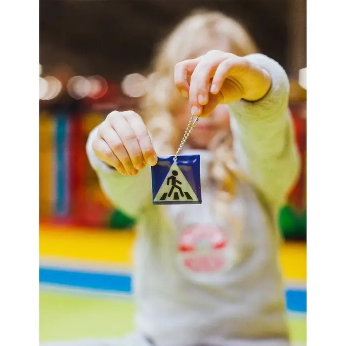 Светоотражающий элемент «Пешеходный переход», двусторонний, 4.8×4.8 см, синий Светоотражающий элемент «Пешеходный переход», двусторонний, 4.8×4.8 см, синий