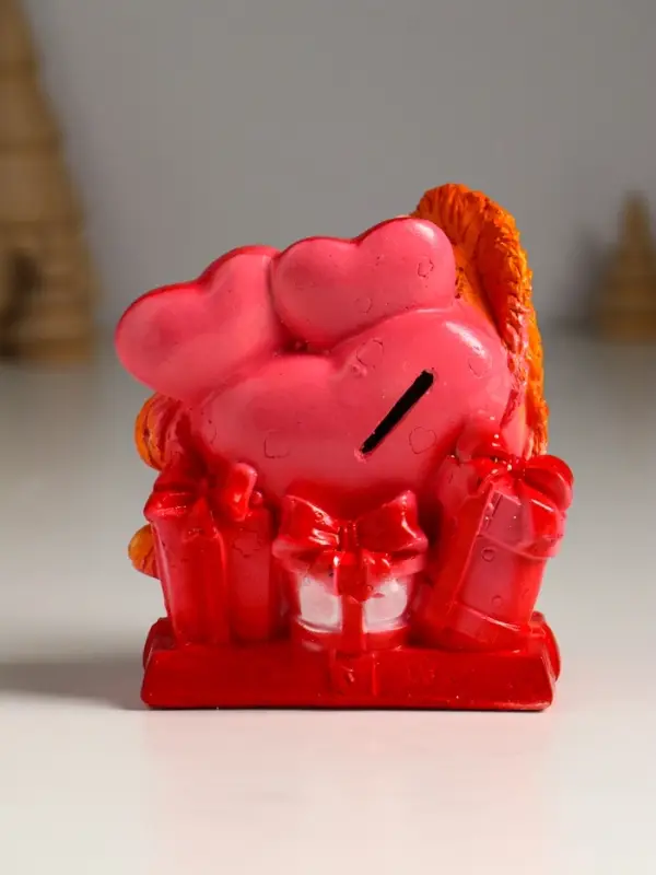 Копилка Копилка "Лошадь с сердцем и подарками" 11х10х7 см,