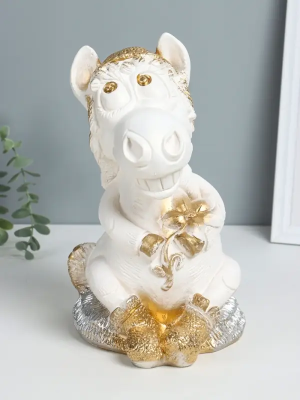 Копилка Копилка "Лошадка с ромашкой" 28х17х21 см, белый с золотом