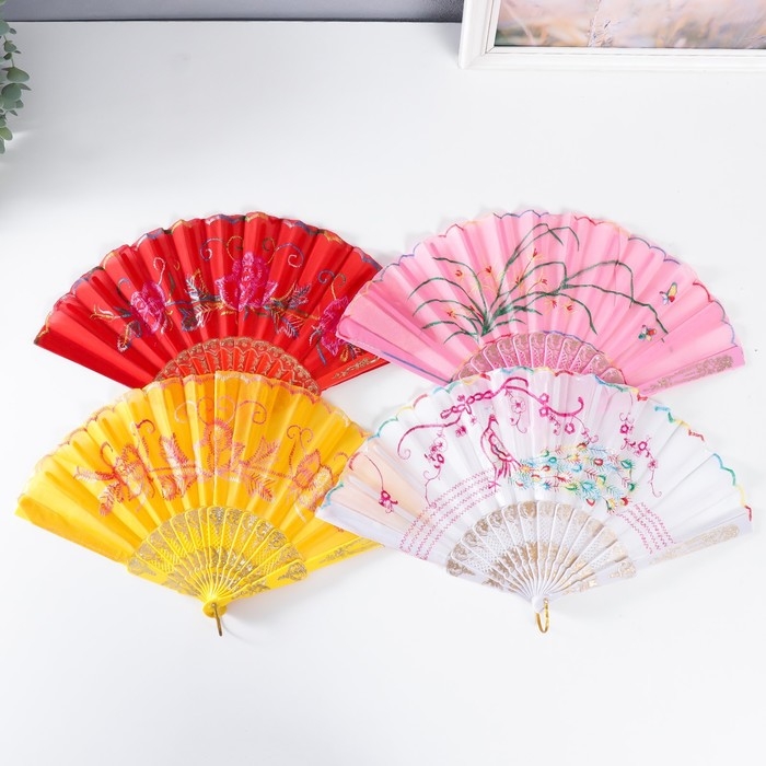 Веер пластик, текстиль  Веер пластик, текстиль "Вышивка" МИКС 23 см