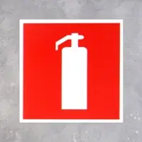 Табличка &laquo;ОГНЕТУШИТЕЛЬ&raquo; 100&times;100, клейкая основа