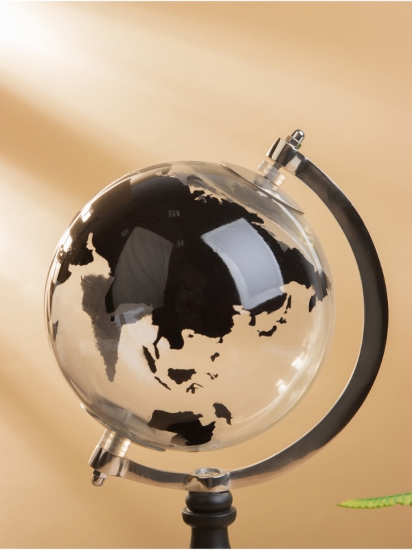 Глобус сувенирный «Темная ночь», 15×17.5×31 см, стекло, дерево Глобус сувенирный «Темная ночь», 15×17.5×31 см, стекло, дерево