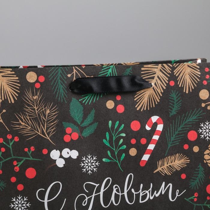 Пакет подарочный новогодний крафтовый вертикальный «Еловый лес», ML 23 х 27 х 11.5 см, Новый год Пакет подарочный новогодний крафтовый вертикальный «Еловый лес», ML 23 х 27 х 11.5 см, Новый год