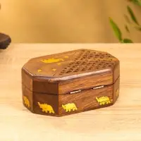 Шкатулка резная "Слоник в саду" 15х10х5 см, дерево шишам Шкатулка резная "Слоник в саду" 15х10х5 см, дерево шишам