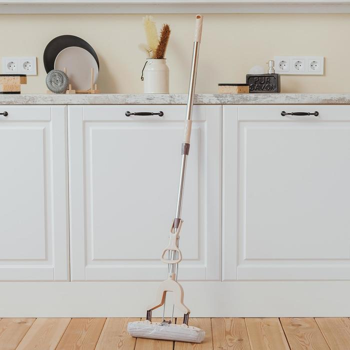 Швабра для мытья пола PVA Доляна, со складным отжимом, насадка 27×6 см, стальная составная телескопическая ручка 100(125) см Швабра для мытья пола PVA Доляна, со складным отжимом, насадка 27×6 см, стальная составная телескопическая ручка 100(125) см