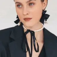 Бусы &laquo;Бантик&raquo;, жемчужины с завязкой, L= 40 см, черный, белый