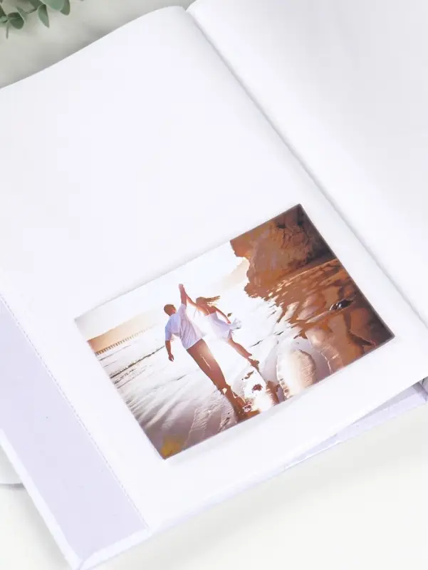 Фотоальбом на 100 фото 13х18 см "Жених и невеста" в коробке 4х23х29,5 см